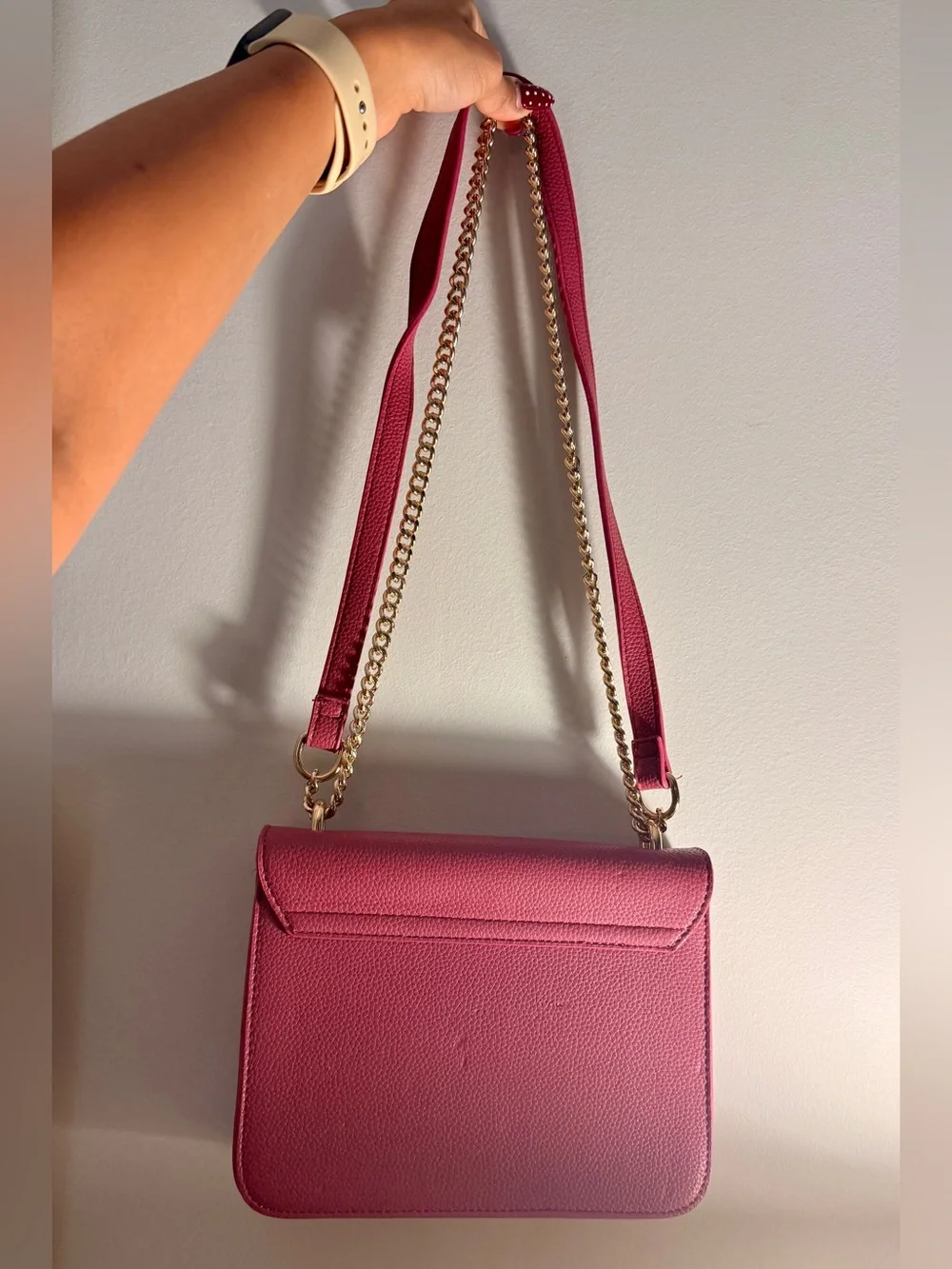 Women's Magenta Pink Chain Shoulder Bag - Sleek Envelope Crossbody